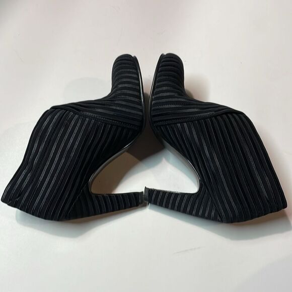 UN United Nude Womens Fold Hi Black Ankle Heels Booties Sz 5 - Picture 9 of 13